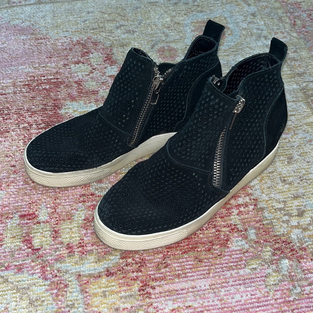 Steve madden sneakers